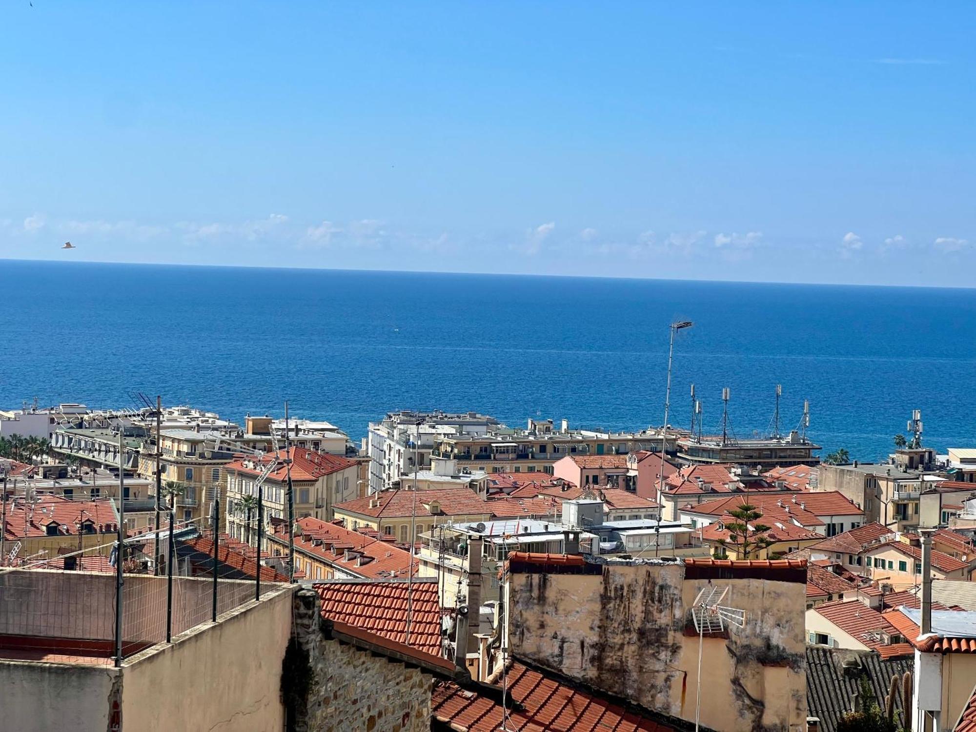 Suite Terrace In Pigna - 圣雷默 外观 照片